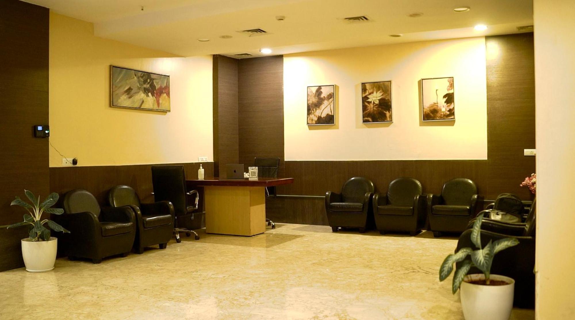 פונה The Altruist Business Hotel Kharadi מראה חיצוני תמונה